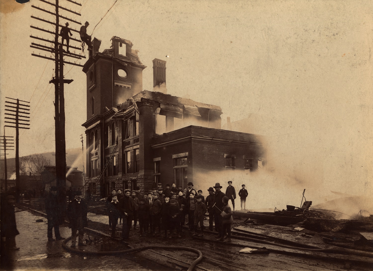City Hall Fire of 1901 - Boylston St view