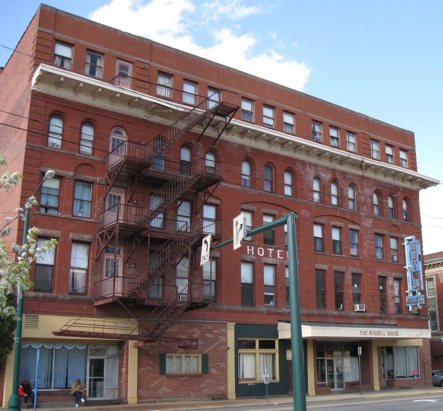 Hotel Holley