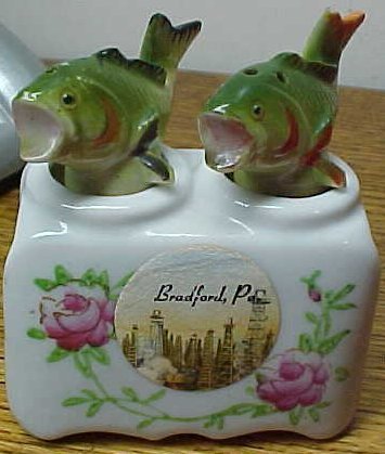 Bradford, PA souvenir salt & pepper shakers