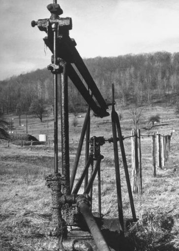 Bradford Oil Jack, 1950, Life Magazine, by Mrs. White -don./D. Rathfon